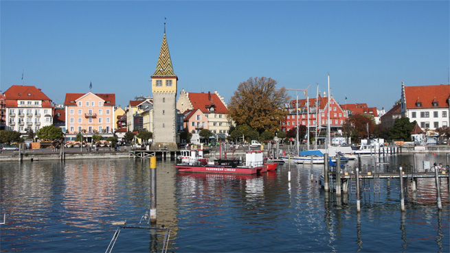 Am Hafen von Lindau am Bodensee.