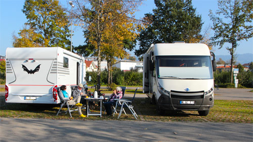  Wohnmobilstellplatz / Großparkplatz in Lindau an der Reutlinger Straße.