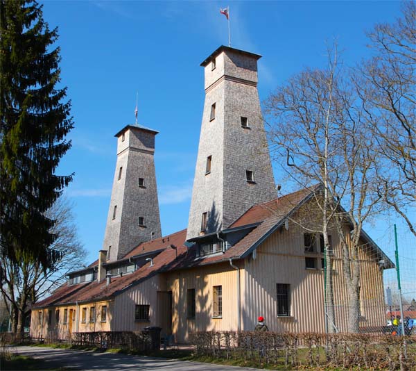 Typisches Gebäude  "Sole - Bohrturm" in Bad Dürrheim. (gebaut im 19. Jahrhundert)