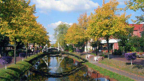 Kanal in der Innenstadt von Papenburg