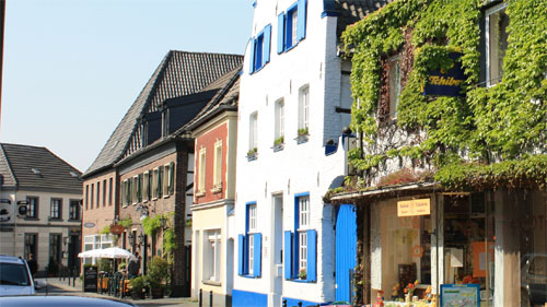 Eine Häuserzeile in Wachtendonk