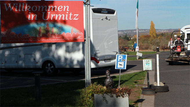 Eingang zum  Wohnmobilstellplatz in Urmitz.