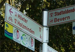 Radweg - Schilder nach Bervern.