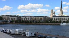 Wohnmobilstellplatz Rouen (Parkpltz) am Ufer der Seine