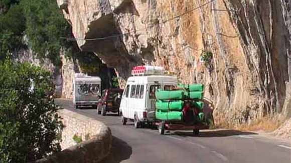 Uferstrae in der Ardeche - Schlucht