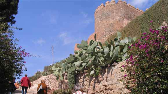 Aufgang zur Festung  Alcazaba oberhalb von Almería.